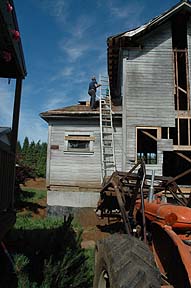 2nd Floor...new
                  roof!